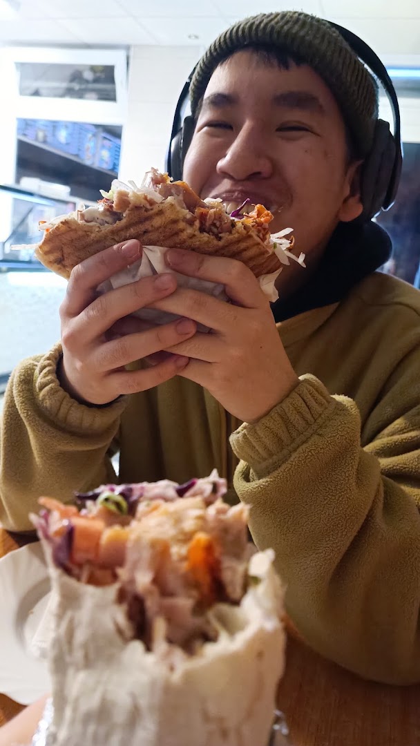 Melisa Kebap Döner + Asia · Fotos 11